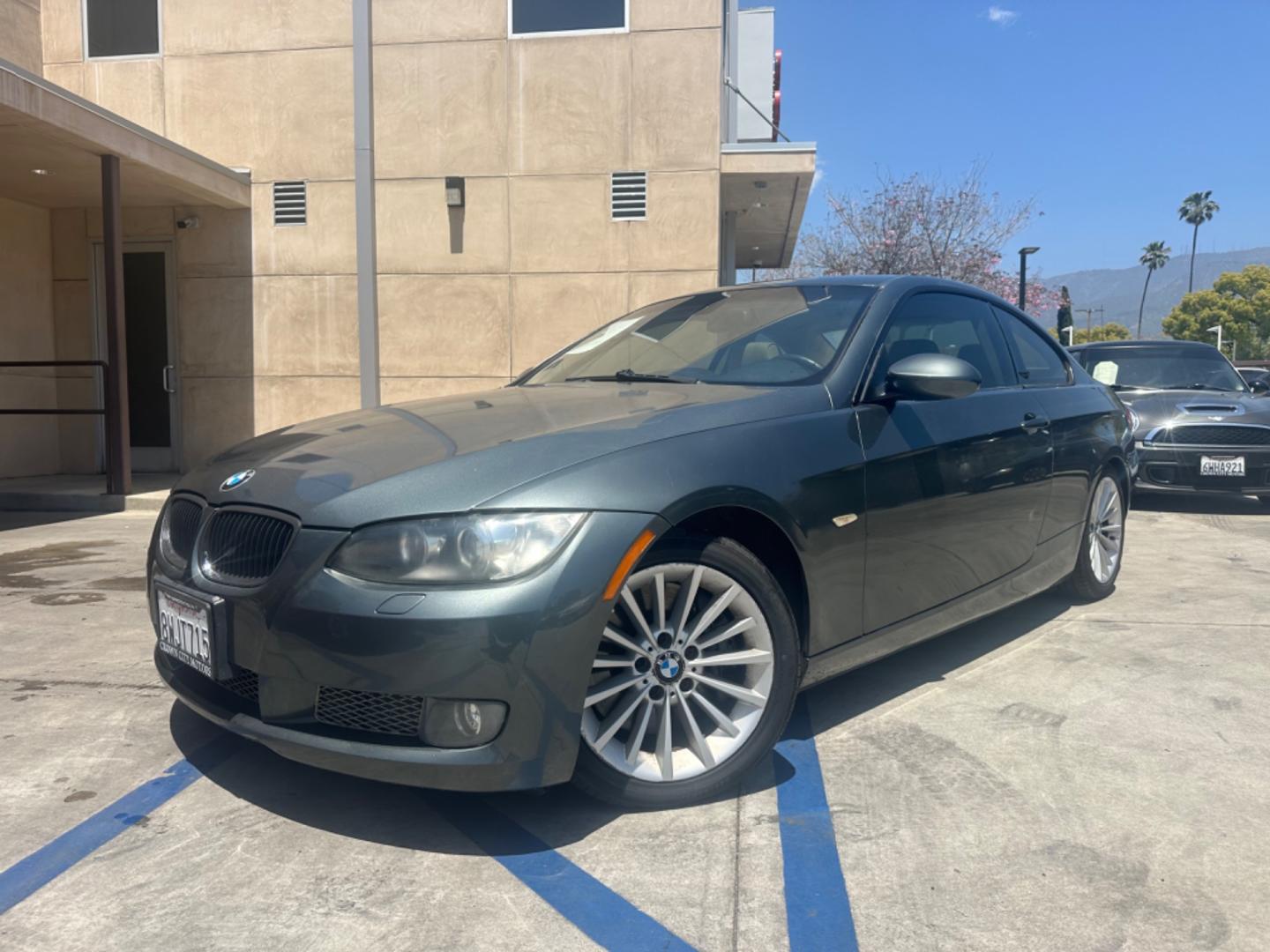 2009 Gray /BEIGE BMW 3-Series 335i Coupe (WBAWB73589P) with an 3.0L L6 DOHC 24V engine, AUTOMATIC transmission, located at 30 S. Berkeley Avenue, Pasadena, CA, 91107, (626) 248-7567, 34.145447, -118.109398 - Looking for a stylish and powerful vehicle in Pasadena, CA? Explore our inventory to find the impressive 2009 BMW 3-Series 335i Coupe, available now at our dealership! As your trusted Buy Here Pay Here (BHPH) dealer serving Los Angeles County, we specialize in providing top-quality used cars and sea - Photo#1